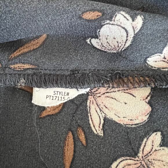 Lush Womens Semi Sheer Button Back Blouse Navy Blue Floral Size 2X‎ Boho Cottage - Picture 5 of 5